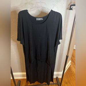 Abi Ferrin high low black top size M